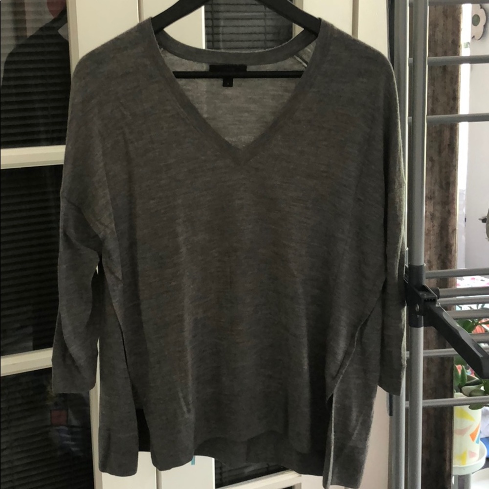 Merino wool lightweight pullover